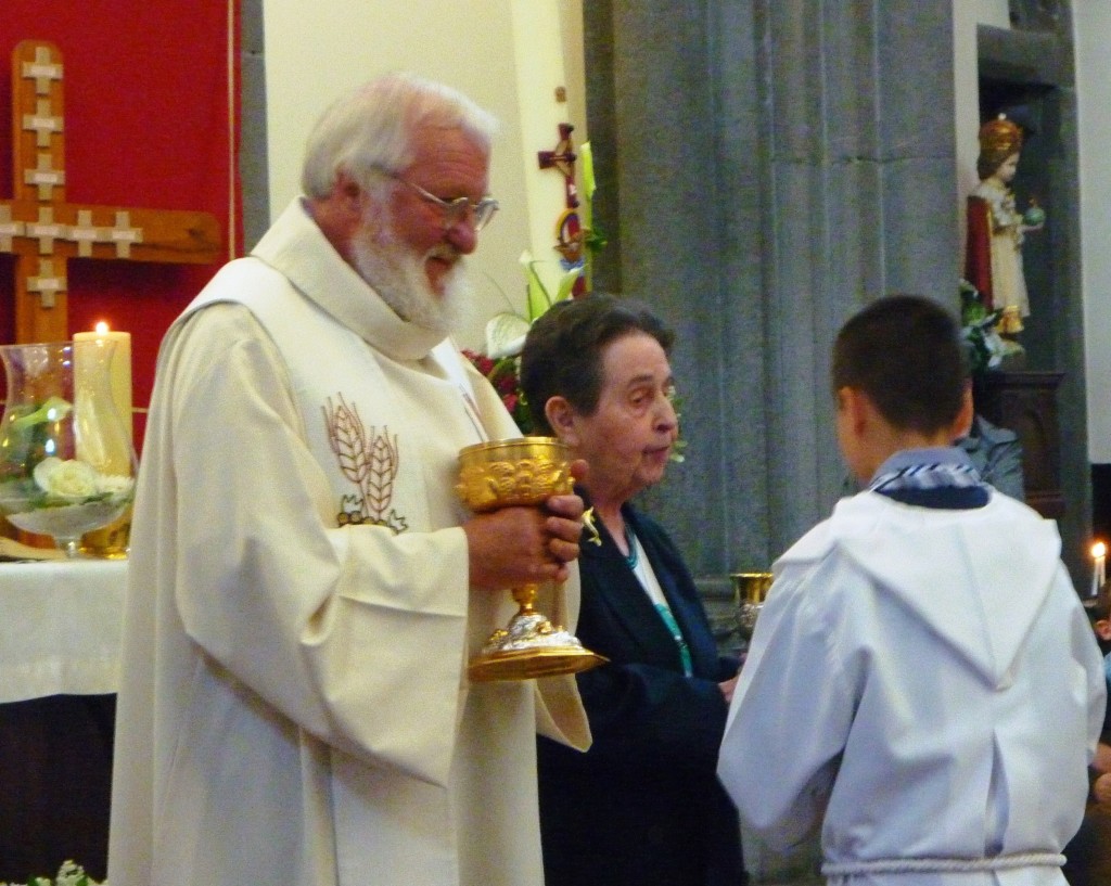 La communion partagée pendant la célébration.